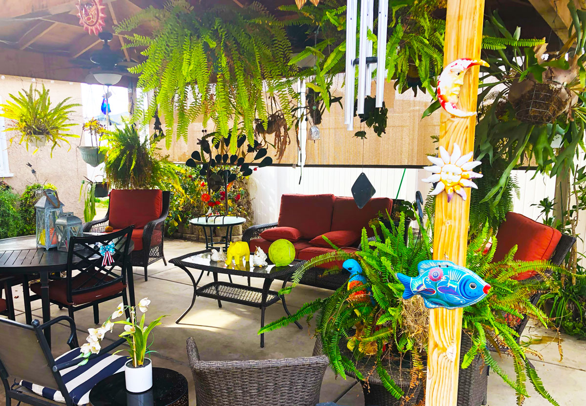 Outdoor patio at Angel's Guest Home
